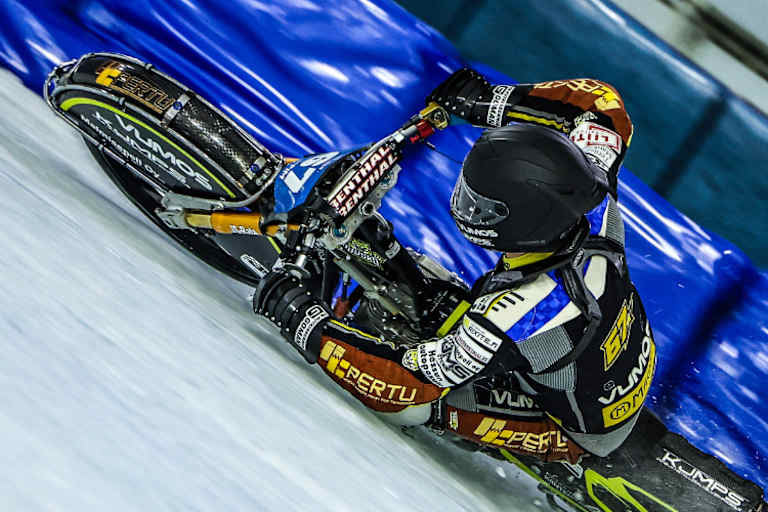 Heikki Huusko in Action – mit frisch genähtem Fuß