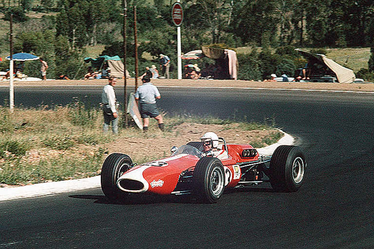 Jackie Pretorius mit seinem Brabham-Climax in Kyalami 1968