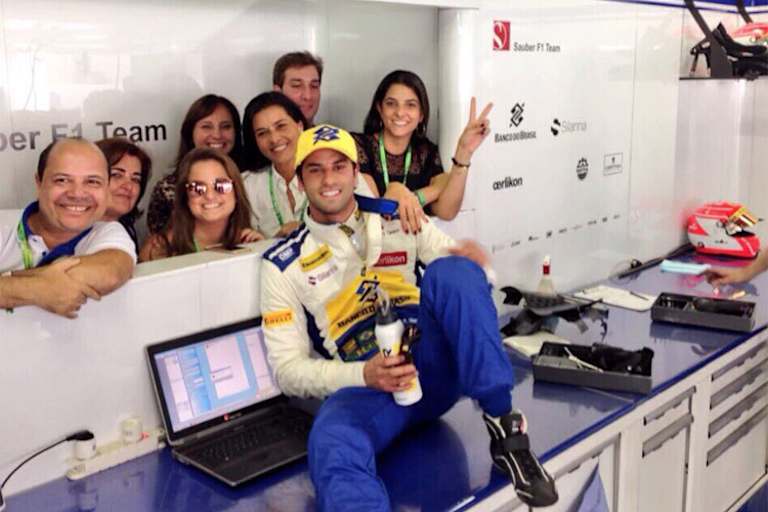 Felipe Nasr mit einigen Freunden