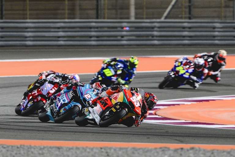 Deniz Öncü drehte in Katar seine ersten Führungsrunden in der Moto2-WM