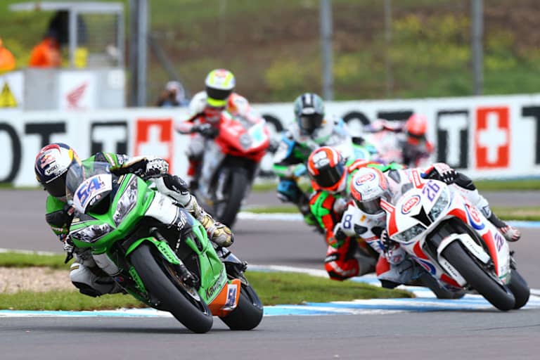 Zwischenzeitlich führte Kenan Sofuoglu in Donington