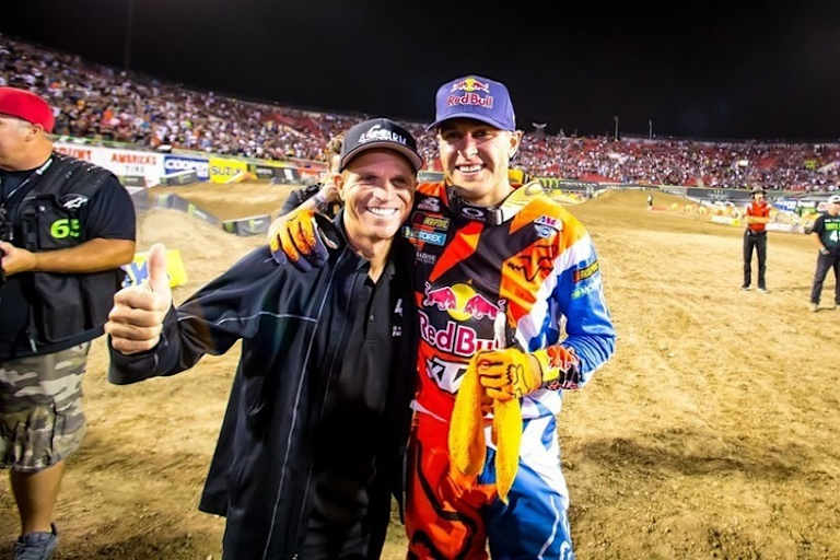 Baker mit dem SX-Champion 2017 Dungey