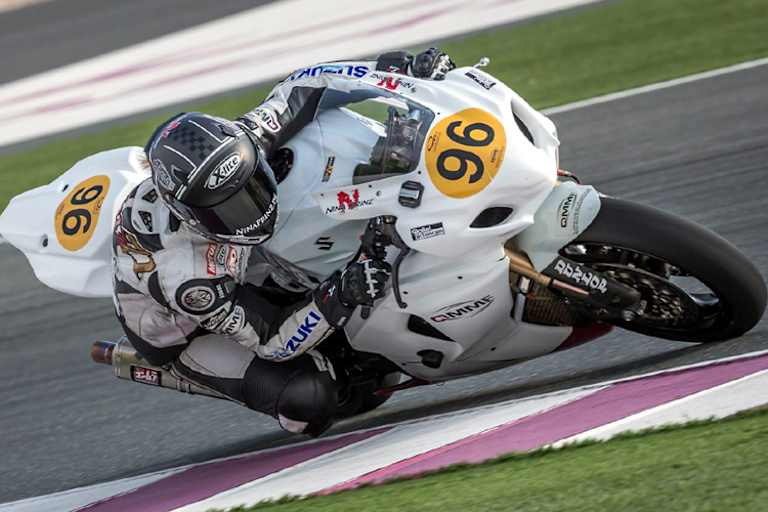 Nina Prinz (Suzuki) mit dem Ersatzmotorrad 