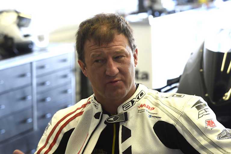 Teamchef und Fahrer Larry Pegram