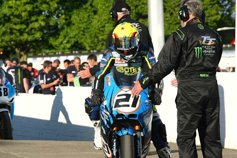 Ian Lougher leider als häufiger Boxengast