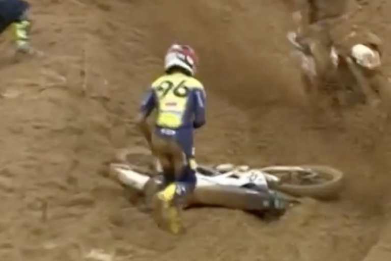 Lucas Coenen stürzte im ersten Rennen mehrmals