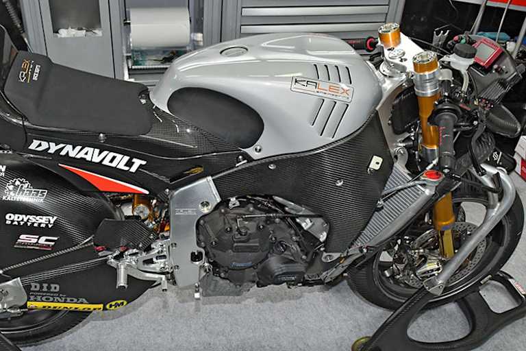 Die Kalex des Teams Dynavolt Intact GP