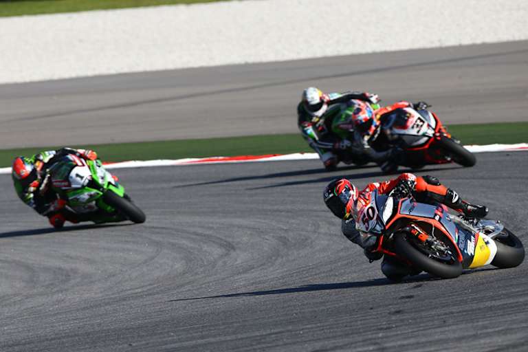 Sylvain Guintoli (50) führte beide Rennen lange an