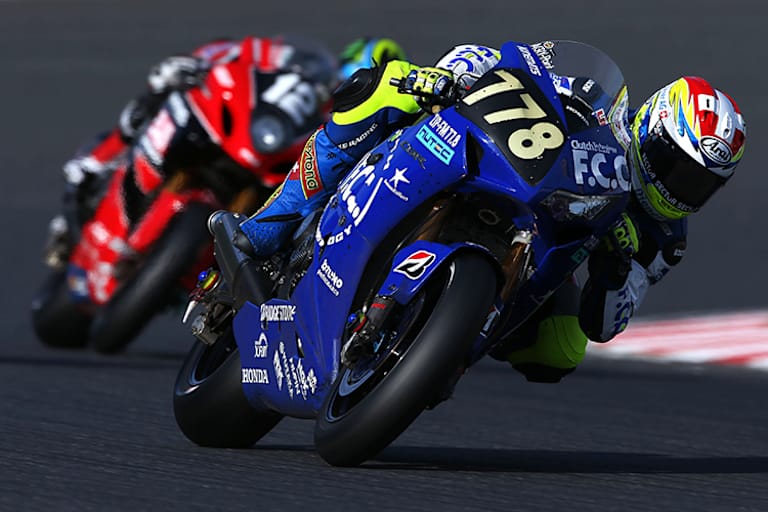 Domi Aegerter auf einem Honda-Superbike in Suzuka