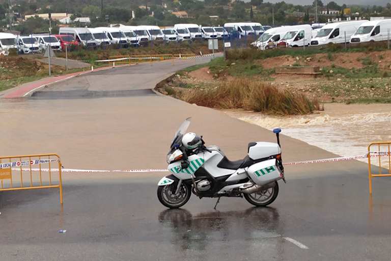 Straßen mussten wegen Überflutung gesperrt werden