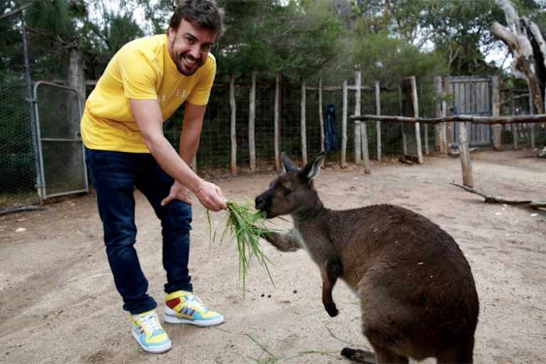Der Spanier nahm sich viel Zeit für seine neuen Freunde