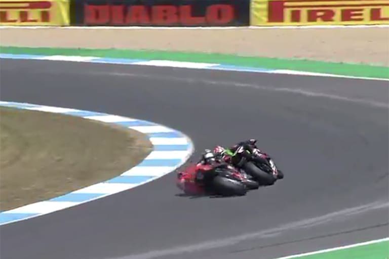 Der Fehler von Scott Redding hinter Johnny Rea