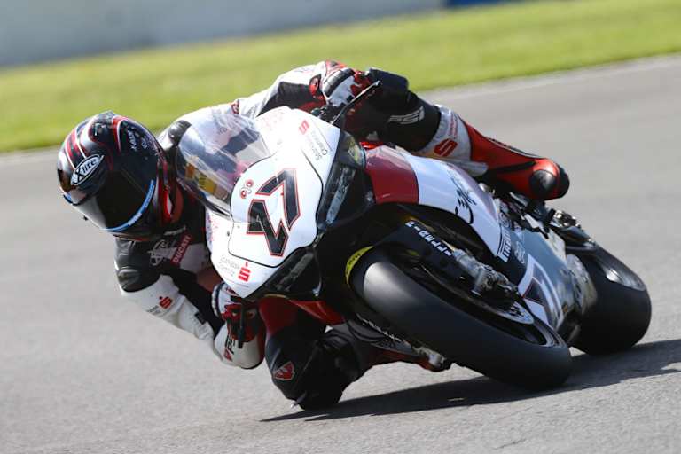 Auf die Spitze verliert Max Neukirchner aktuell 1,9 Sekunden