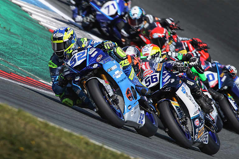 Patrick Hobelsberger vor Federico Caricasulo