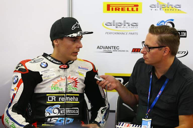 Markus Reiterberger (li.) im Gespräch mit SPEEDWEEK-Redakteur Ivo Schützbach