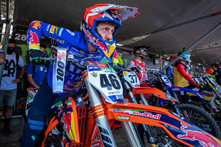 Bei MXoN 2021 stellte Cairoli ausnahmsweise die #46 zur Schau
