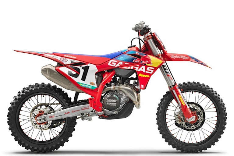 GASGAS 450F Factory Edition: Vorwärts stürmen mit dem roten Bullen