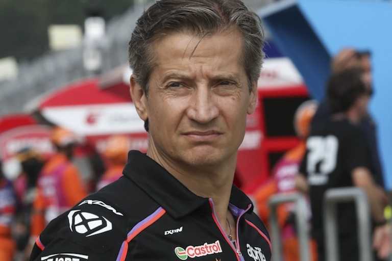 Aprilia-Rennleiter Massimo Rivola steigert den Druck