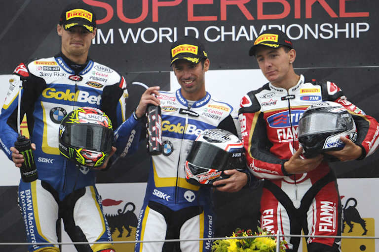 Podium in Moskau: Chaz Davies, Marco Melandri und Ayrton Badovini (v.l.)