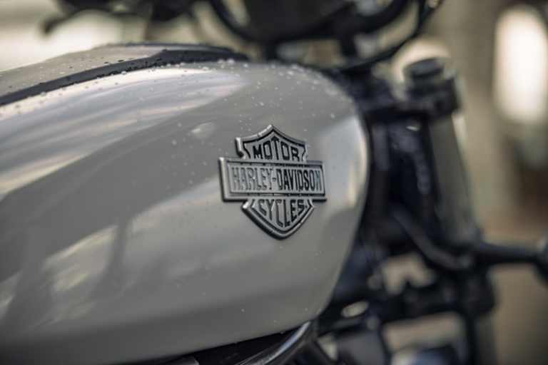 Made in USA oder Thailand? Ein Blick zur Nummer am Lenkkopf schafft Klarheit