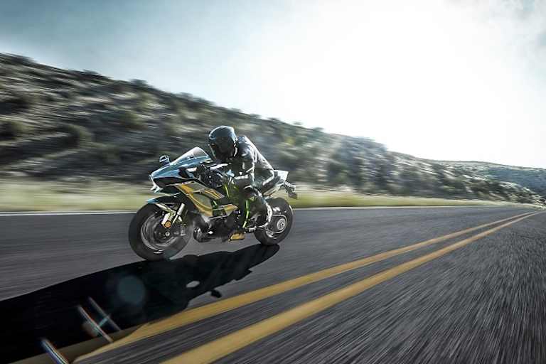 Kawasaki H2: Jagdflugzeug für die Landstrasse