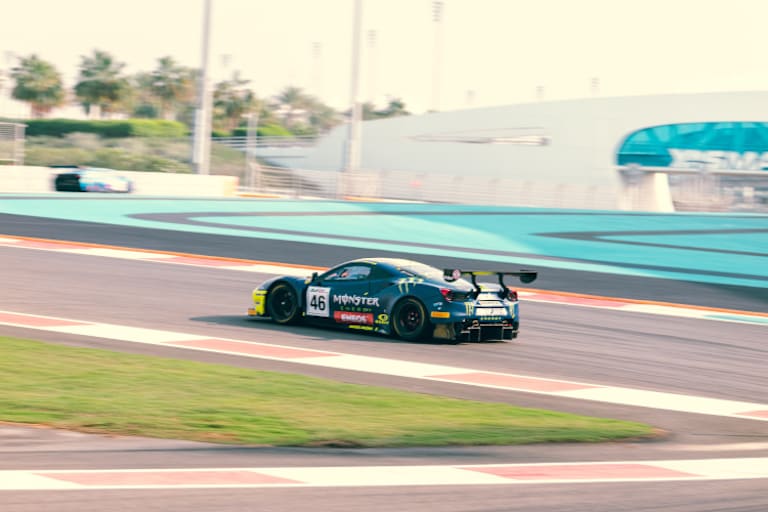 Gefahren wird auf der F1-Strecke Yas Marina