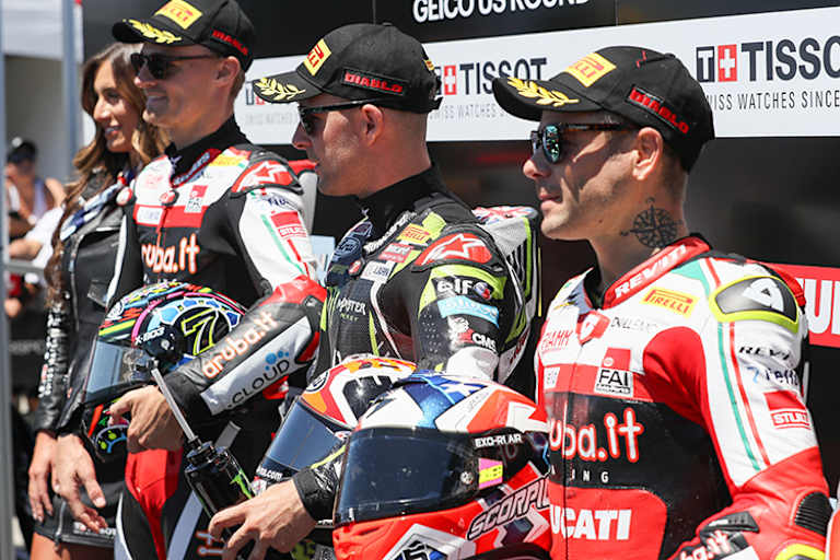 Alvaro Bautista (re.) und Johnny Rea (links daneben) prägen die Saison 2020