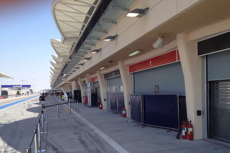 Geschlossene Tore bei Red Bull Racing