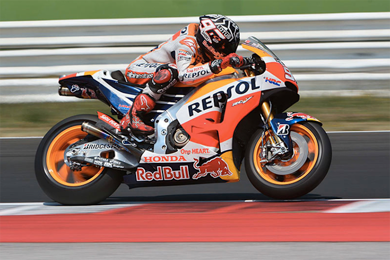 Während Márquez am Mittwoch noch die 2015er-Honda fuhr, wird er am Donnerstag den 2016er-Prototyp testen