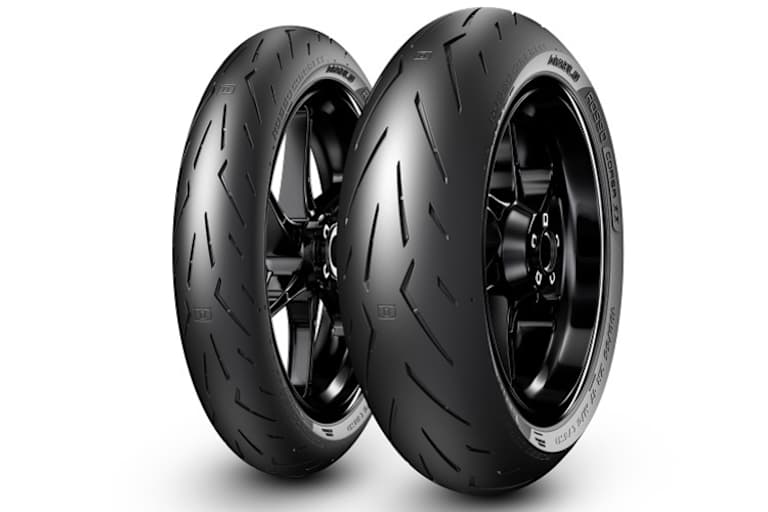 We race what we sell, we sell what we race: Pirelli hat während 15 Jahren Erfahrung in der Superbike-WM gesammelt für den Diablo Rosso Corsa II