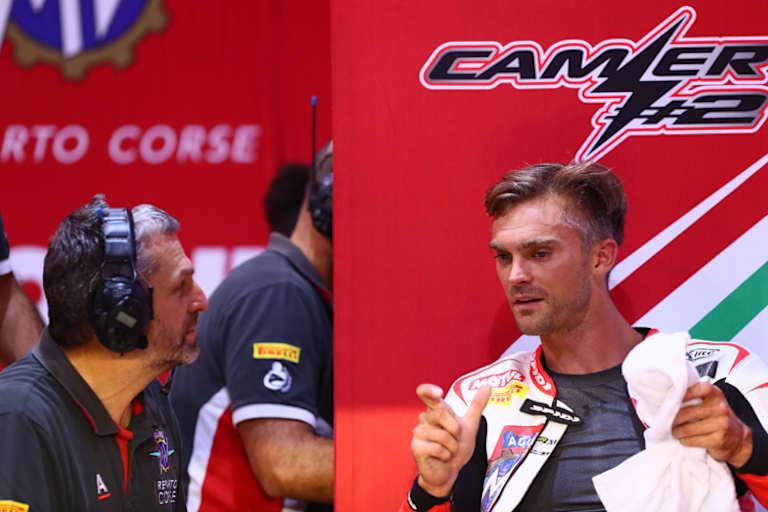 Leon Camier fährt 2018 für Red Bull Honda