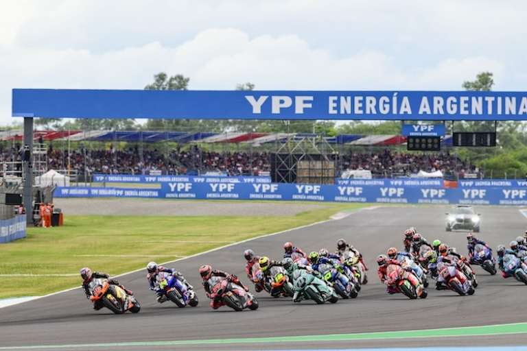 Dixon zelebrierte einen Start-Ziel-Sieg