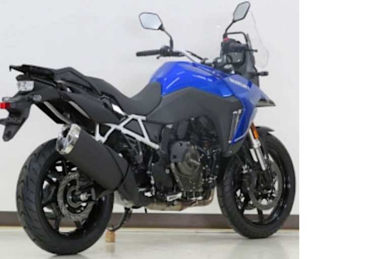 Für den Einsatz auf Asphalt: Ohne Motorschutzplatte, mit höherer Scheibe für komfortableren Windschutz