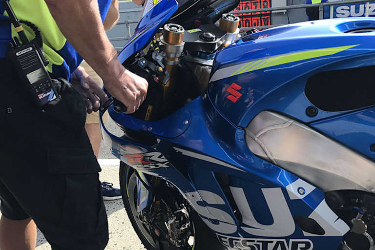 Was die neue Verkleidung seiner GSX-RR betrifft, hüllte sich Iannone in Schweigen