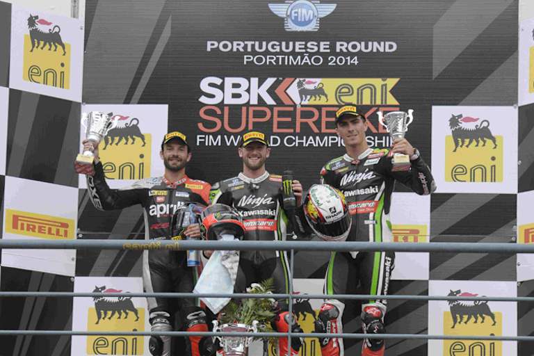 Die Top-3 in Portimão: Sylvain Guintoli, Tom Sykes und Loris Baz (v.l.)