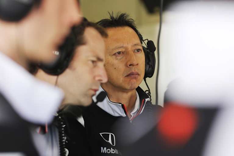 Honda-Rennchef Yusuke Hasegawa (hinten)