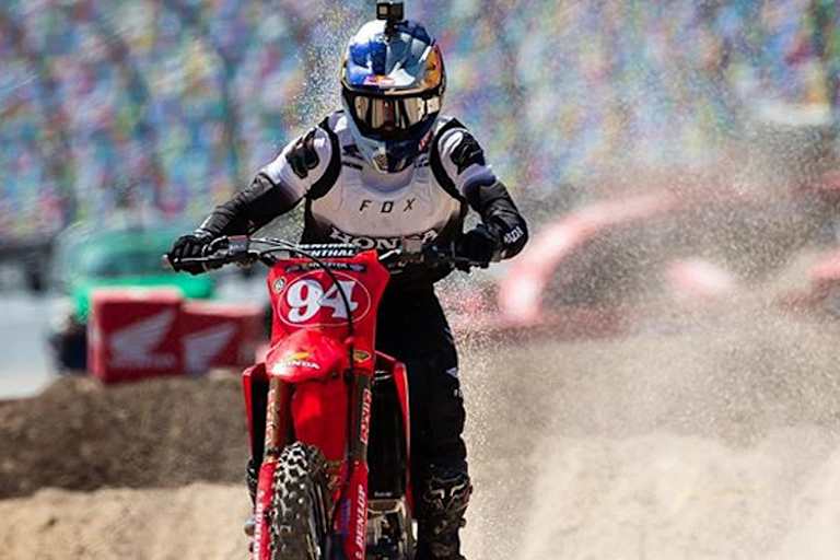 Ken Roczen, in Daytona mit Retro-Design