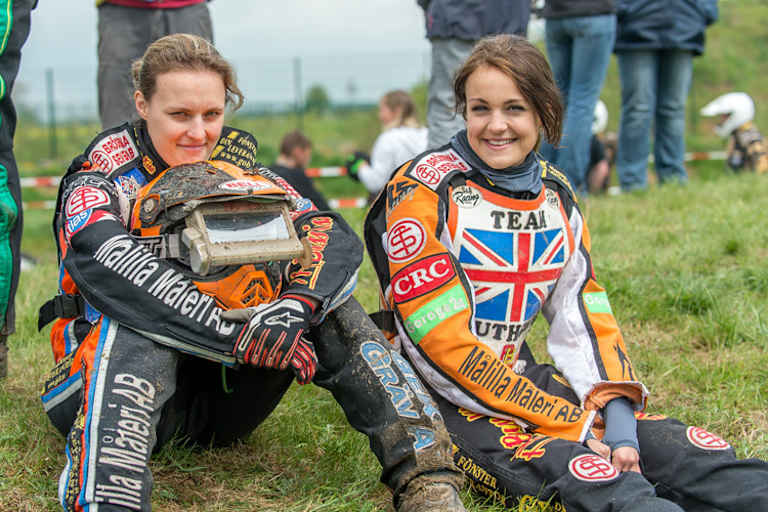 Disqualifiziert: Natasha Bartlett und Ciara Southgate