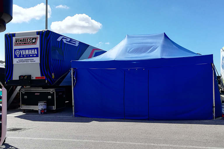 Das Zelt des Vinales-Teams