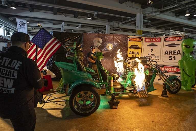 Spektakel muss sein: Dieses Jahr speien nicht rur die Fuel-Girls Flammen, sondern auch das Alien Trike