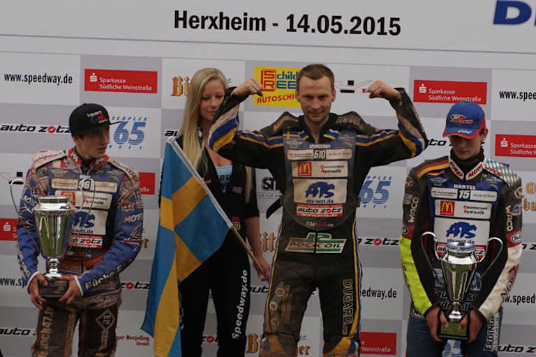 Podest in Herxheim: Dimitri Bergé, Joonas Kylmäkorpi und Michael Härtel (v.l.)