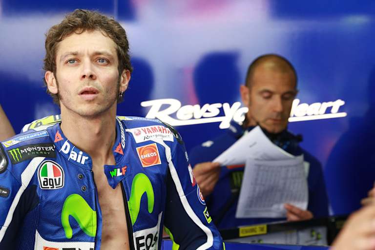 Valentino Rossi brachte das Stühlerücken mit seiner Vertragsverlängerung vor dem Katar-GP ins Rollen
