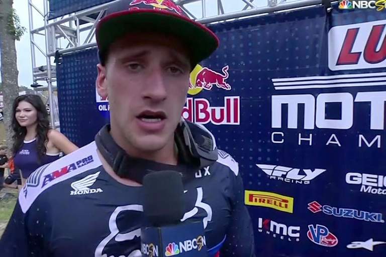 Ken Roczen ging mit einer Erkrankung an den Start, nach dem Rennen war er von den Strapazen der Rennen gezeichnet