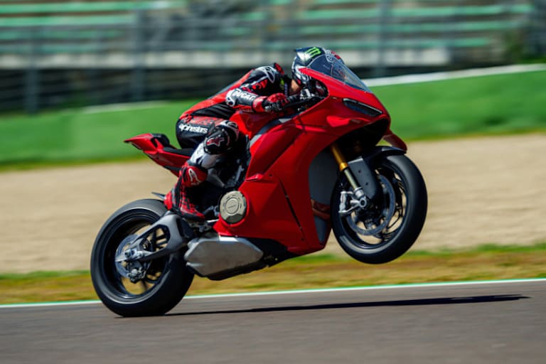 Die neue Ducati Panigale VR4 stammt direkt vom MotoGP-Bike ab