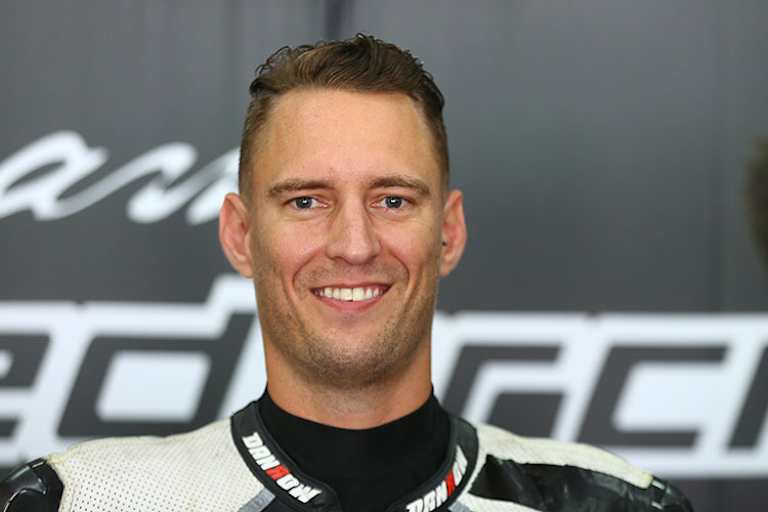 Mit Anthony West ist ein populärer Gaststarter dabei