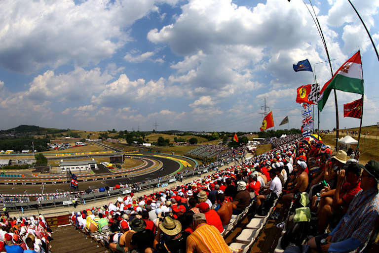 Das kennen wir: volle Hütte in Ungarn