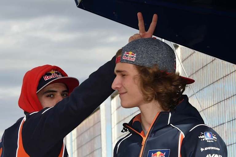 Gute Stimmung: Miguel Oliveira mit Teamkollege Hanika