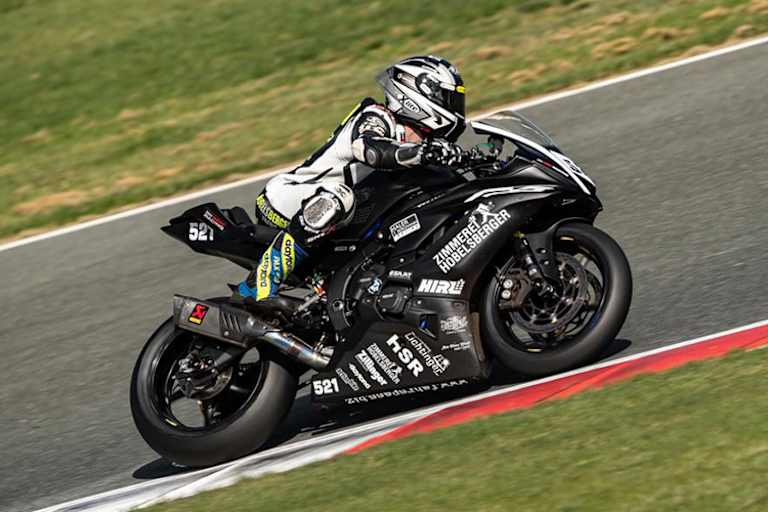 Patrick Hobelsberger auf einer Yamaha R6