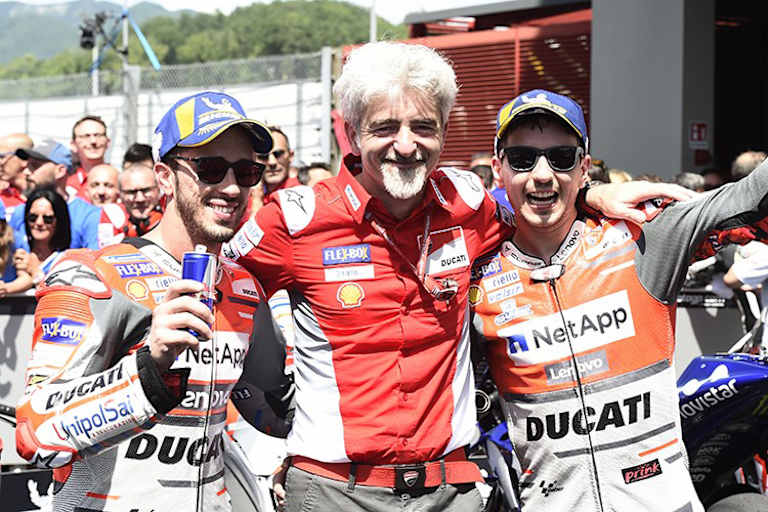 Gigi Dall'Igna (Mitte) mit Dovizioso (li.) und Lorenzo