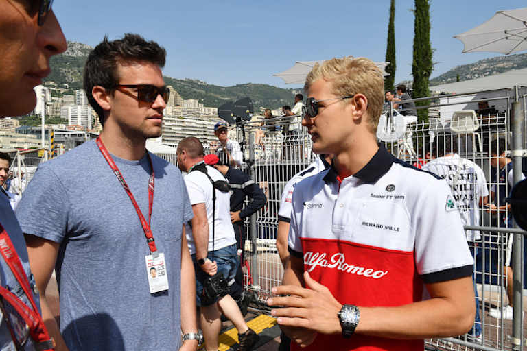 Jolyon Palmer in Monaco mit dem Sauber-Fahrer Marcus Ericsson